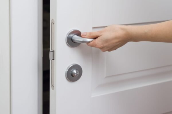 Does Leaving Interior Doors Open or Closed Affect Home Energy Efficiency?